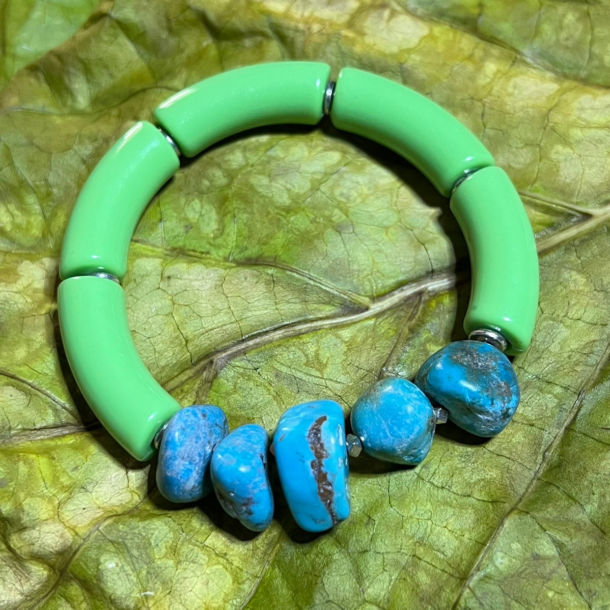 Bracelet : Acrylic and Turquoise Chunks, 7"+