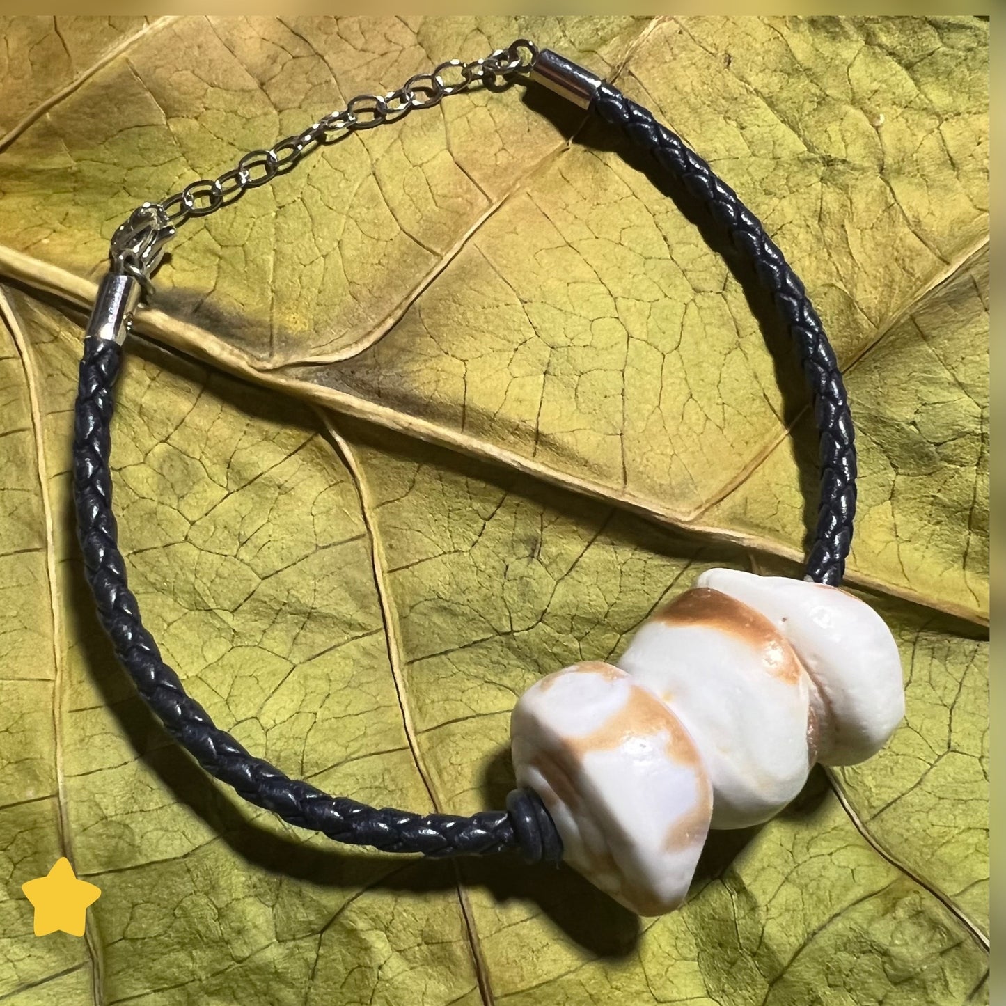 Bracelet : Puka Shell, Leather and Chain, 7"