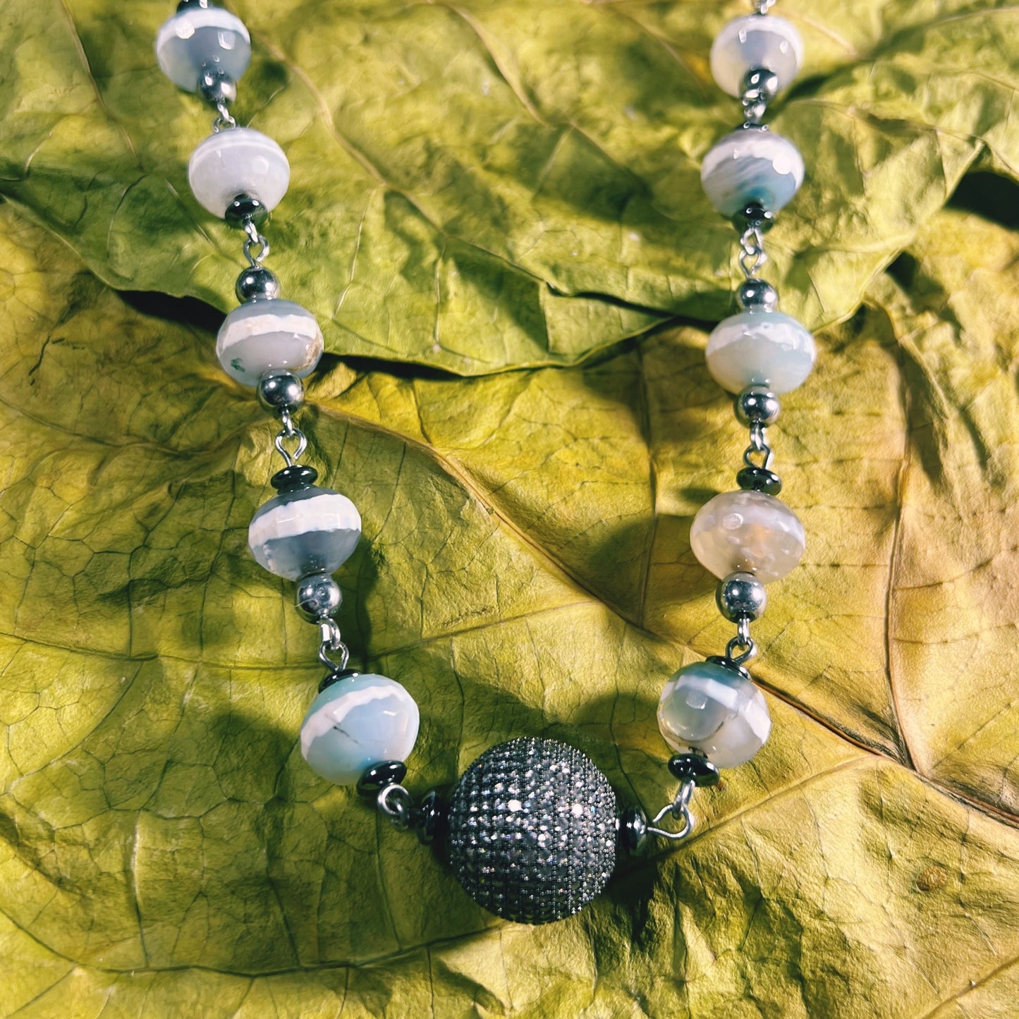 Necklace : 34" Tibetan Agate Necklace
