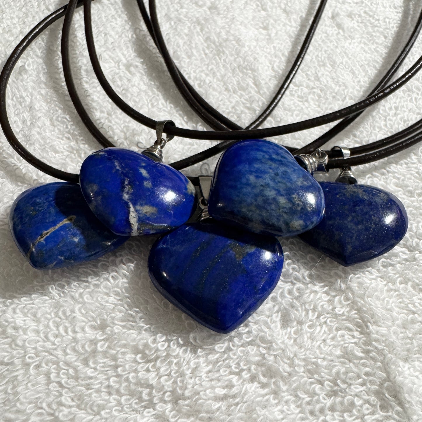 Necklace : Lapis Lazuli Heart Pendant on Leather