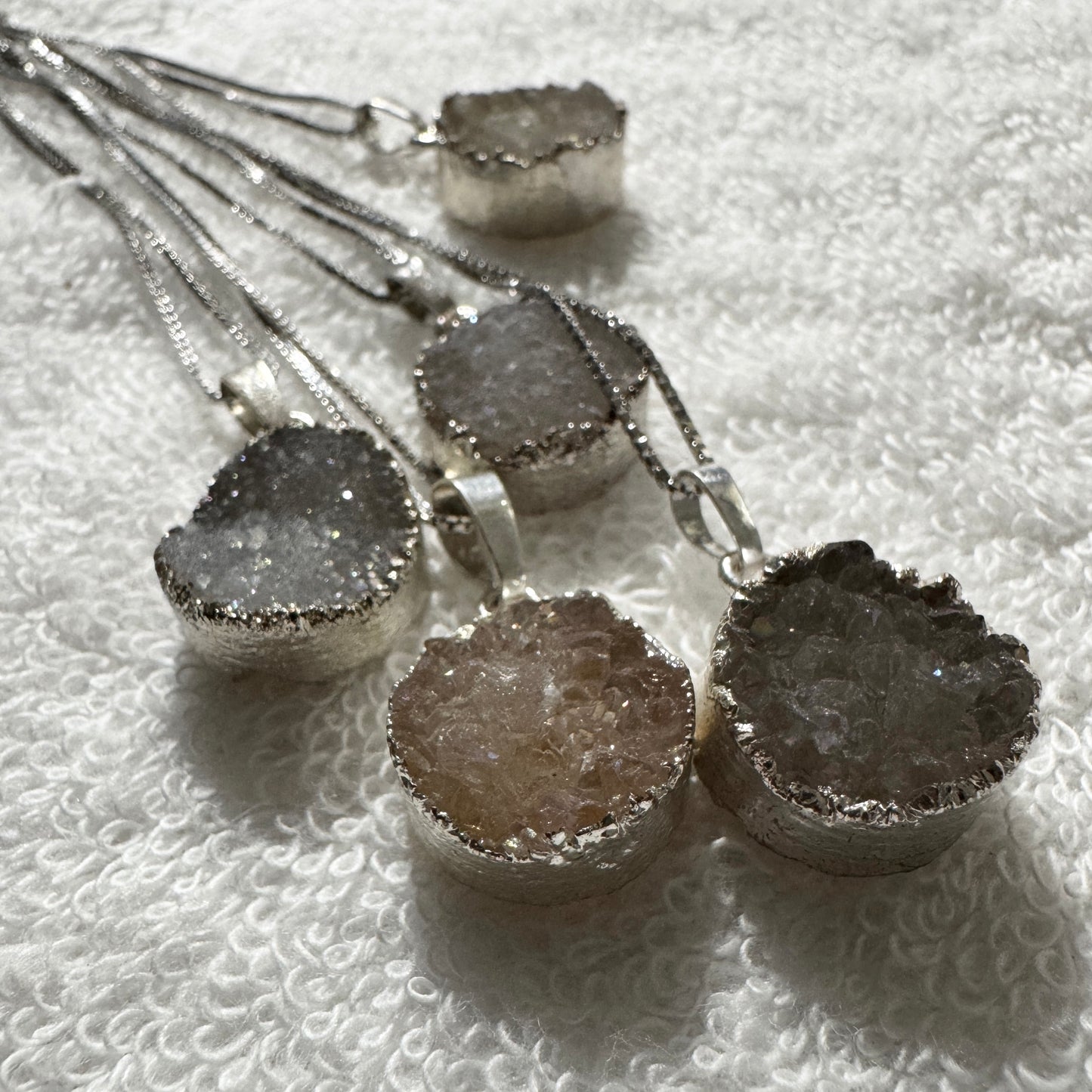 Necklace : 10mm Druze Quartz Pendant and 15" Sterling Chain