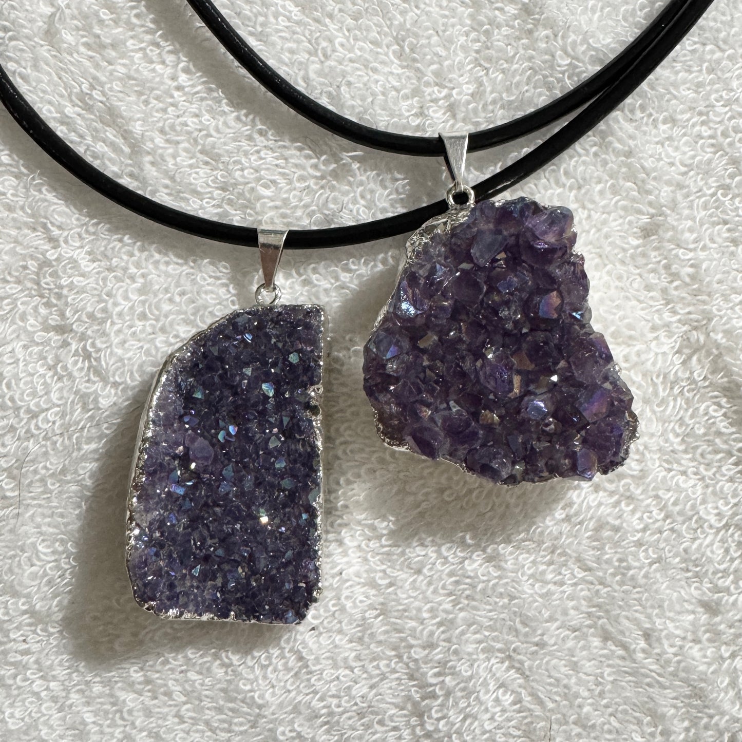 Necklace : Angel Aura Amethyst Druze Silver Pendant on Leather