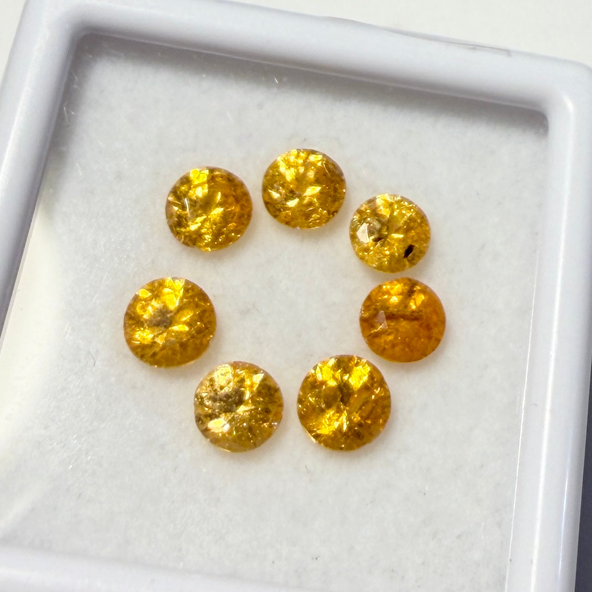Cab : ~4mm Gemstone Faceted Spessartine Garnet Set of 7, petite display box