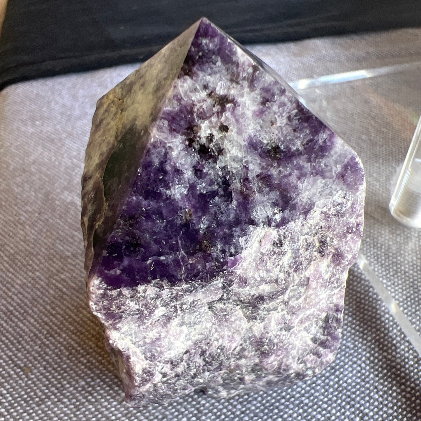 TPP : Lepidolite Top Polish Point Rough Generator