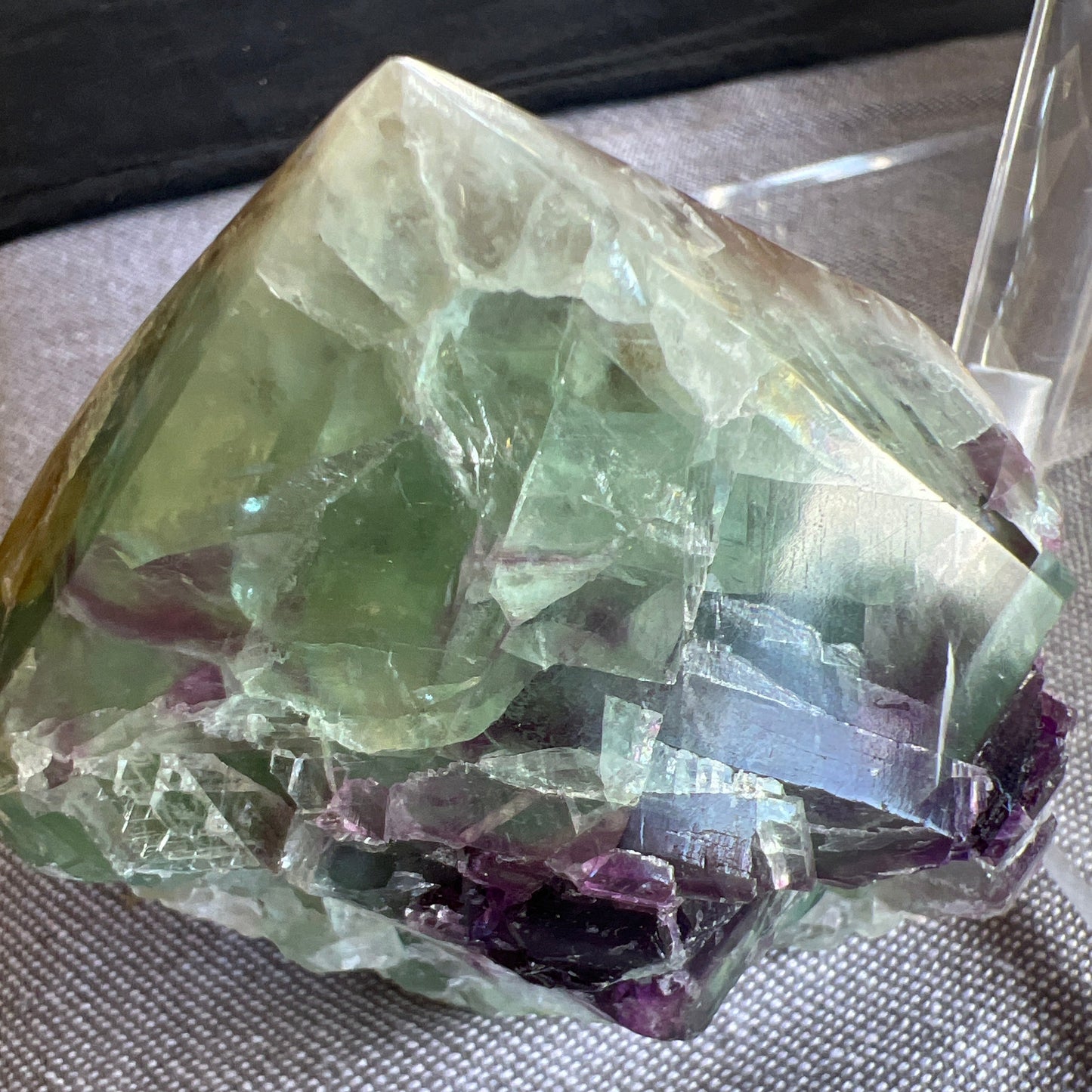 TPP : Rainbow Fluorite Rough Generator