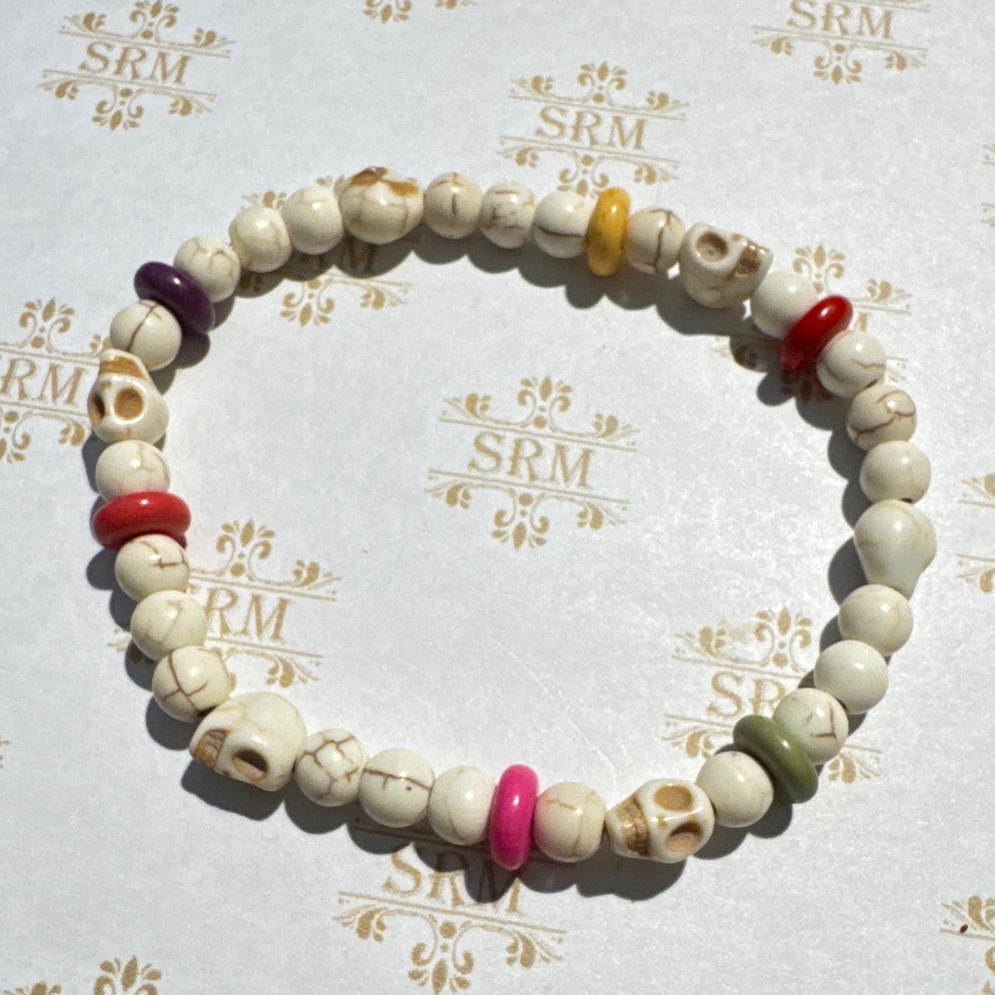 Bracelet : 6mm Skulls and Beads, 7"