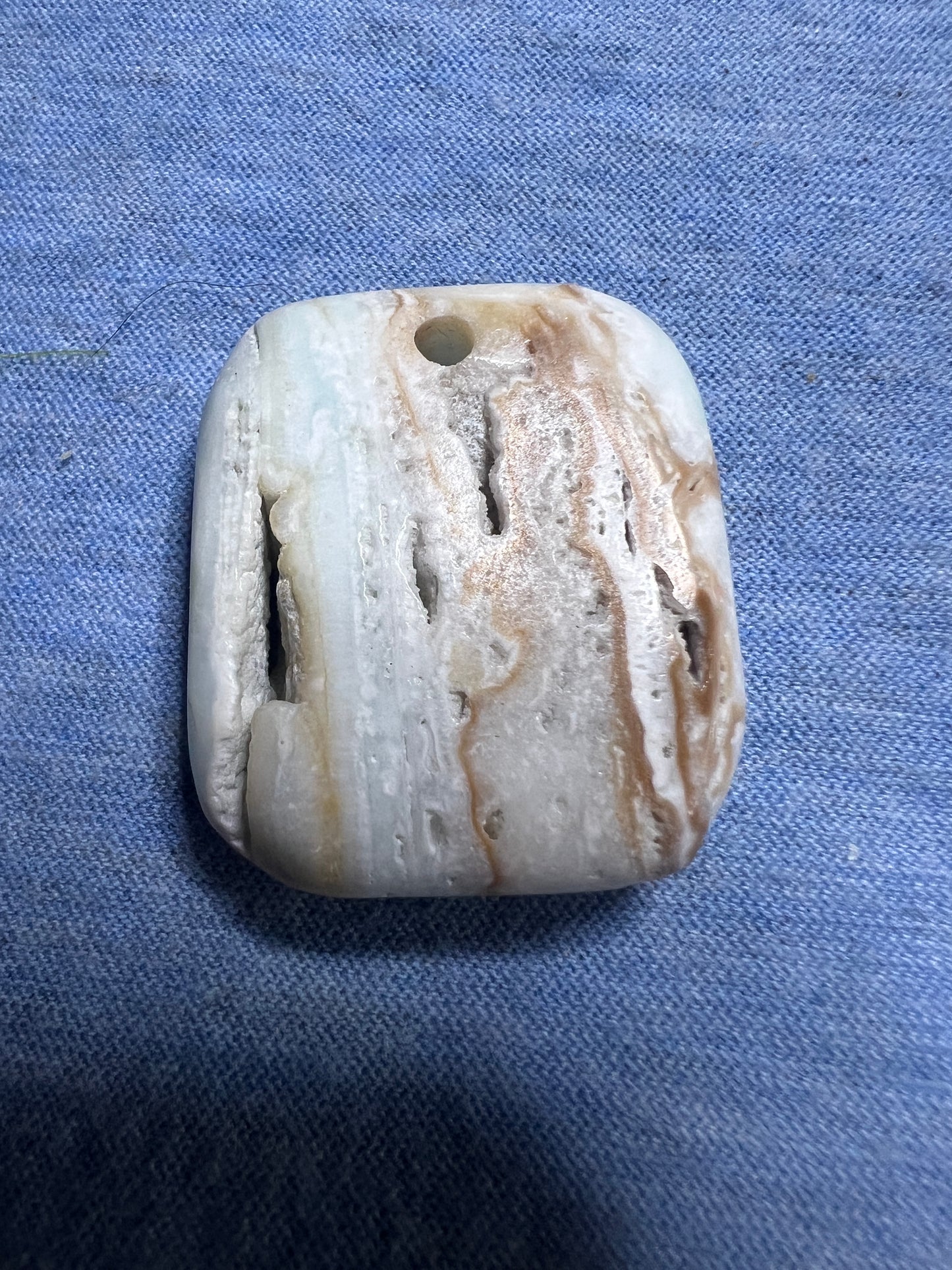 Pendant : Caribbean Calcite.