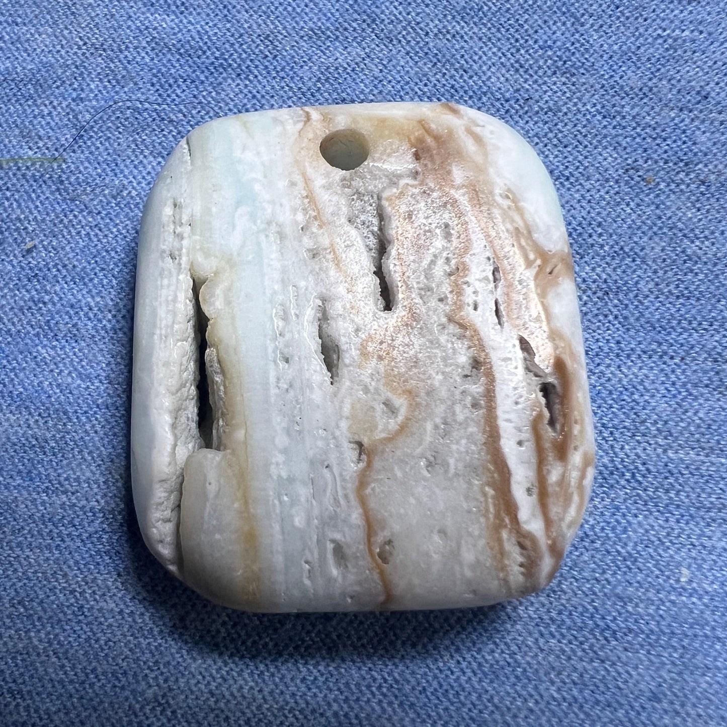 Pendant : Caribbean Calcite.