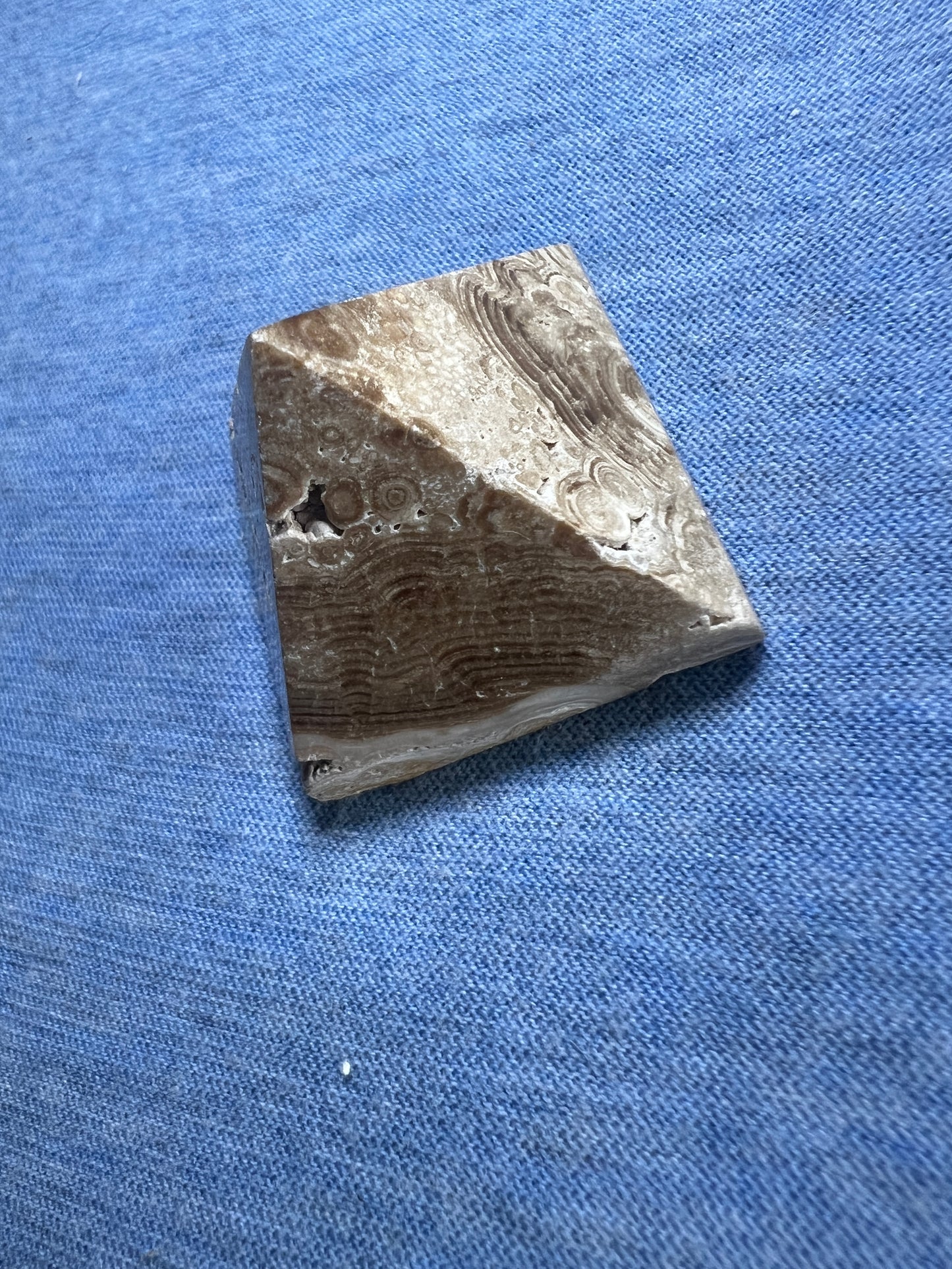 Pyramid : Chocolate Aragonite