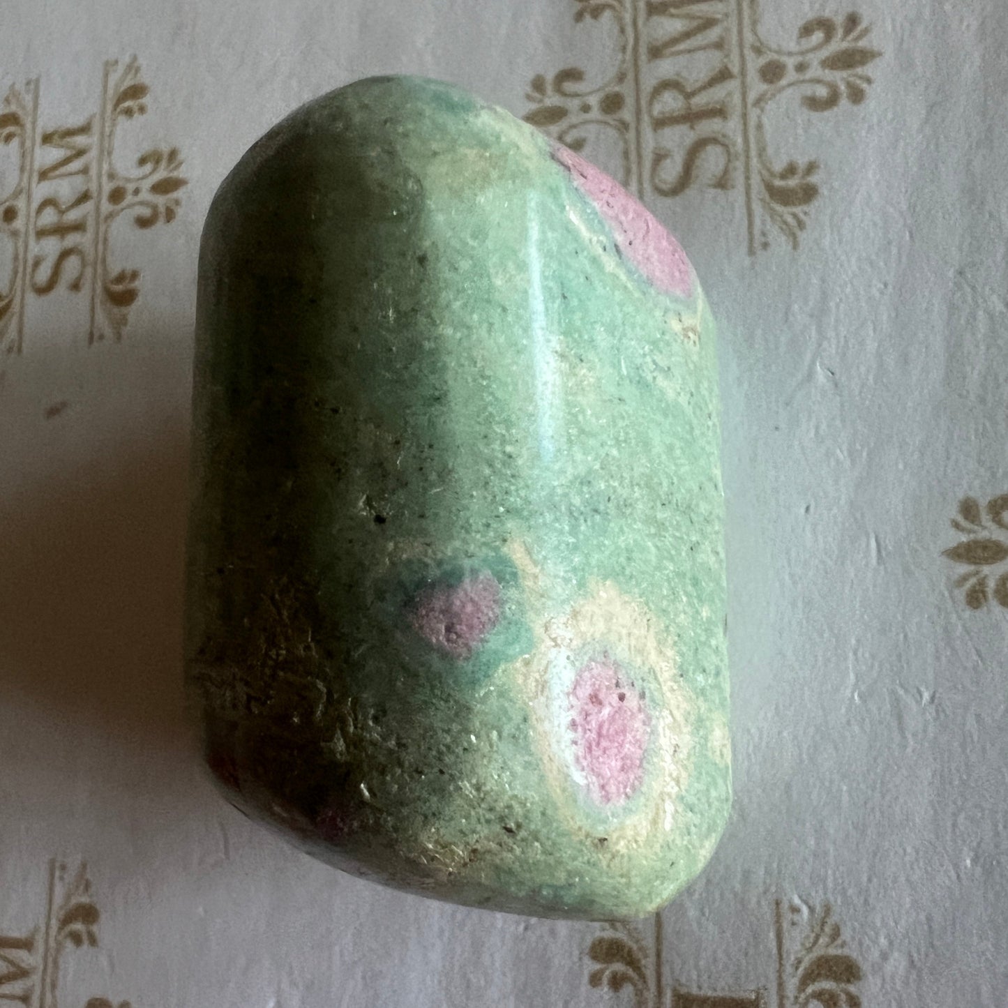 Tumble : Ruby Fuchsite : UV : QX1 : POS