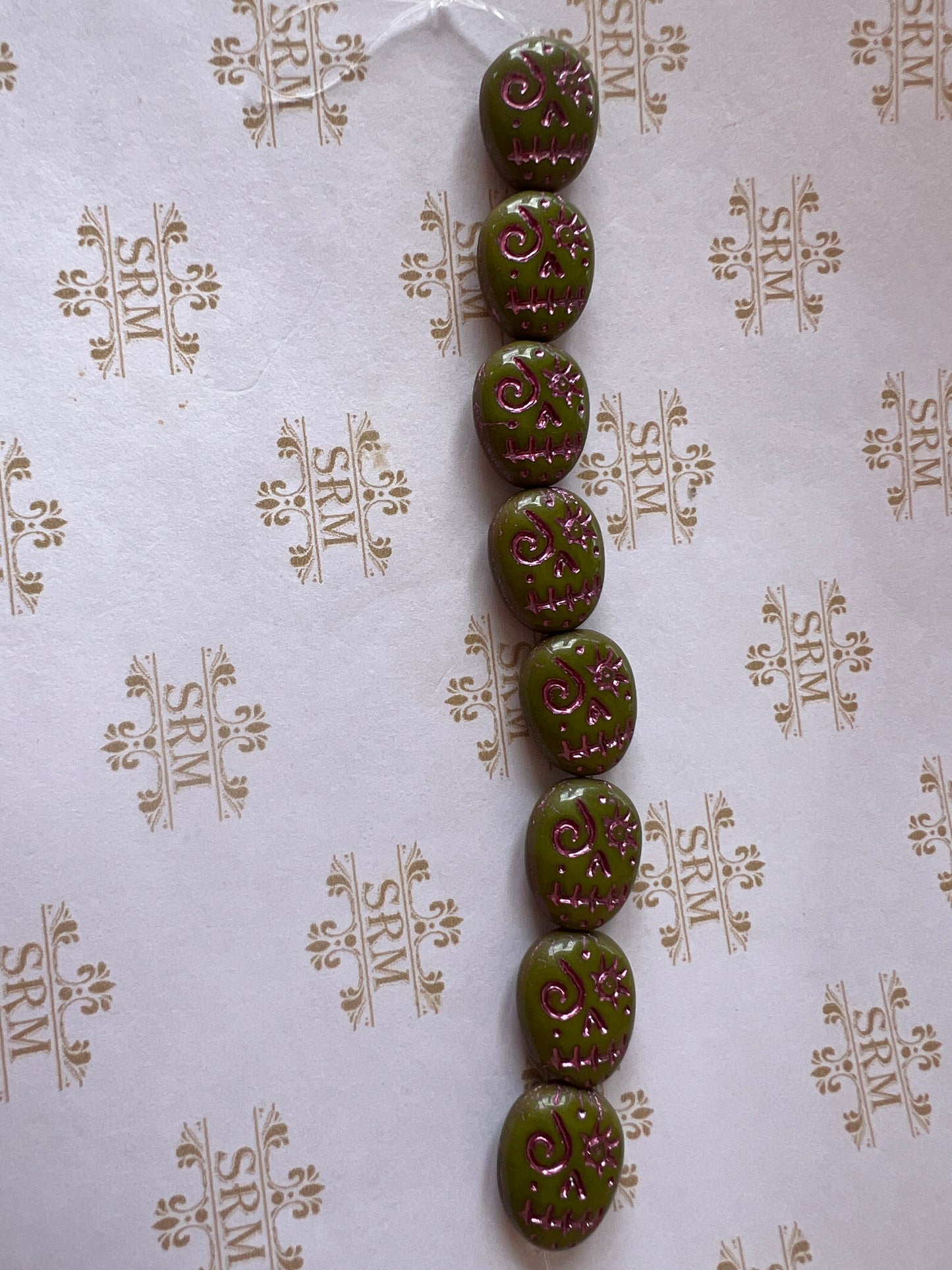 Beads : Czech Glass Skulls : UV! Choice!