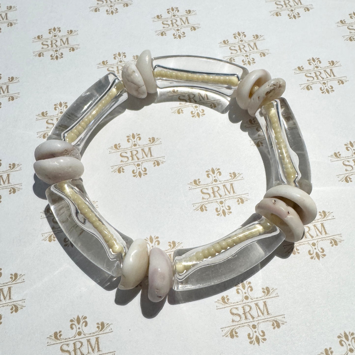 Bracelet : Clear Acrylic Tubes, Puka Shells, Seed Beads, 7½"