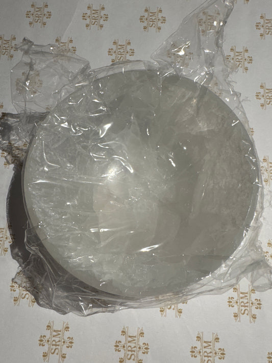 Carved : White Selenite Bowl, 4"x1½"