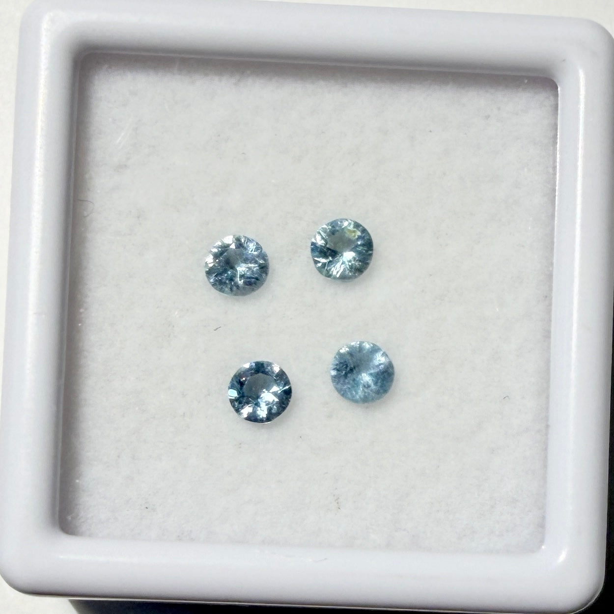 Faceted : Aquamarine, 4 pieces, Kenya