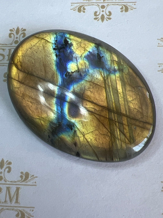 Cab: Spectrolite, Oval, 40x30x5