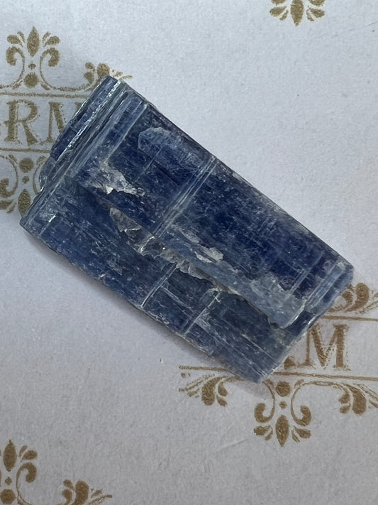 Crystal : Kyanite Blades, Blue.  Choice!