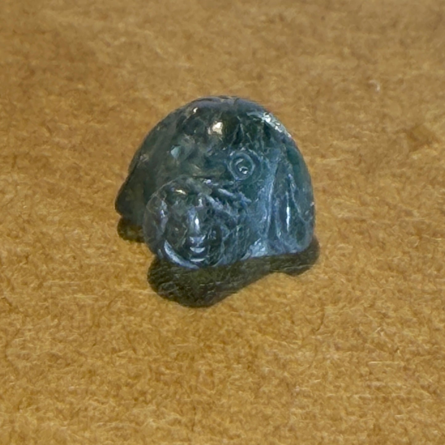 Carved : Kornerupine "Snoopy"