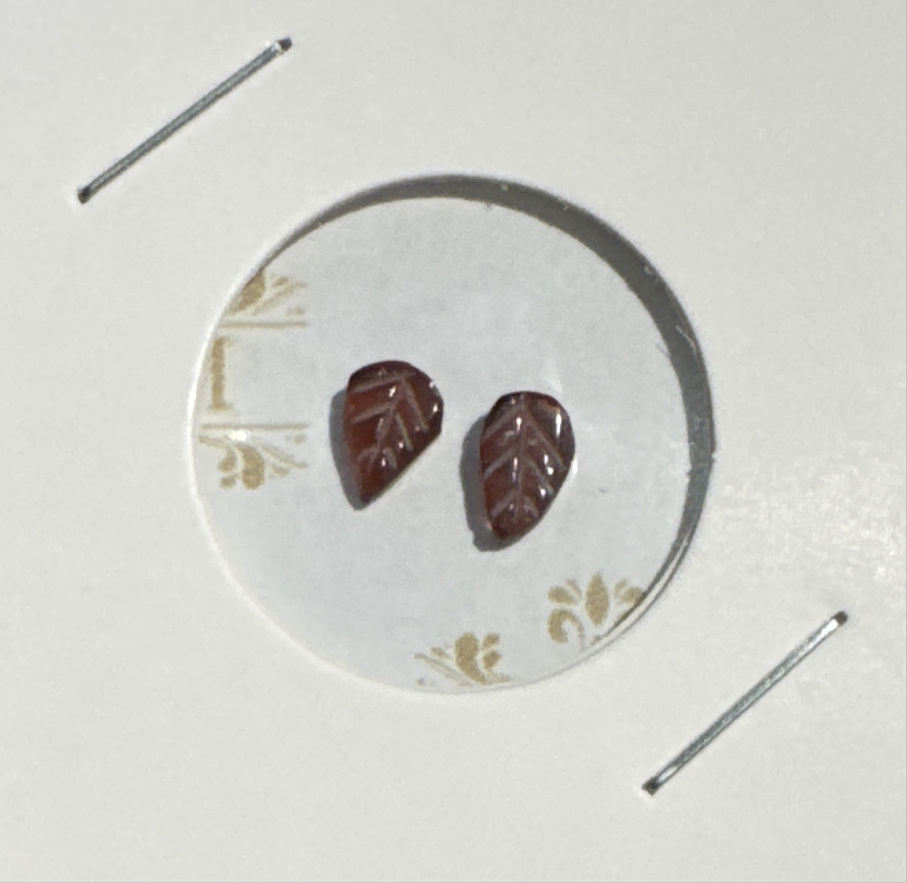 Carved : Leaves, Garnet, Pair, 2 Sizes