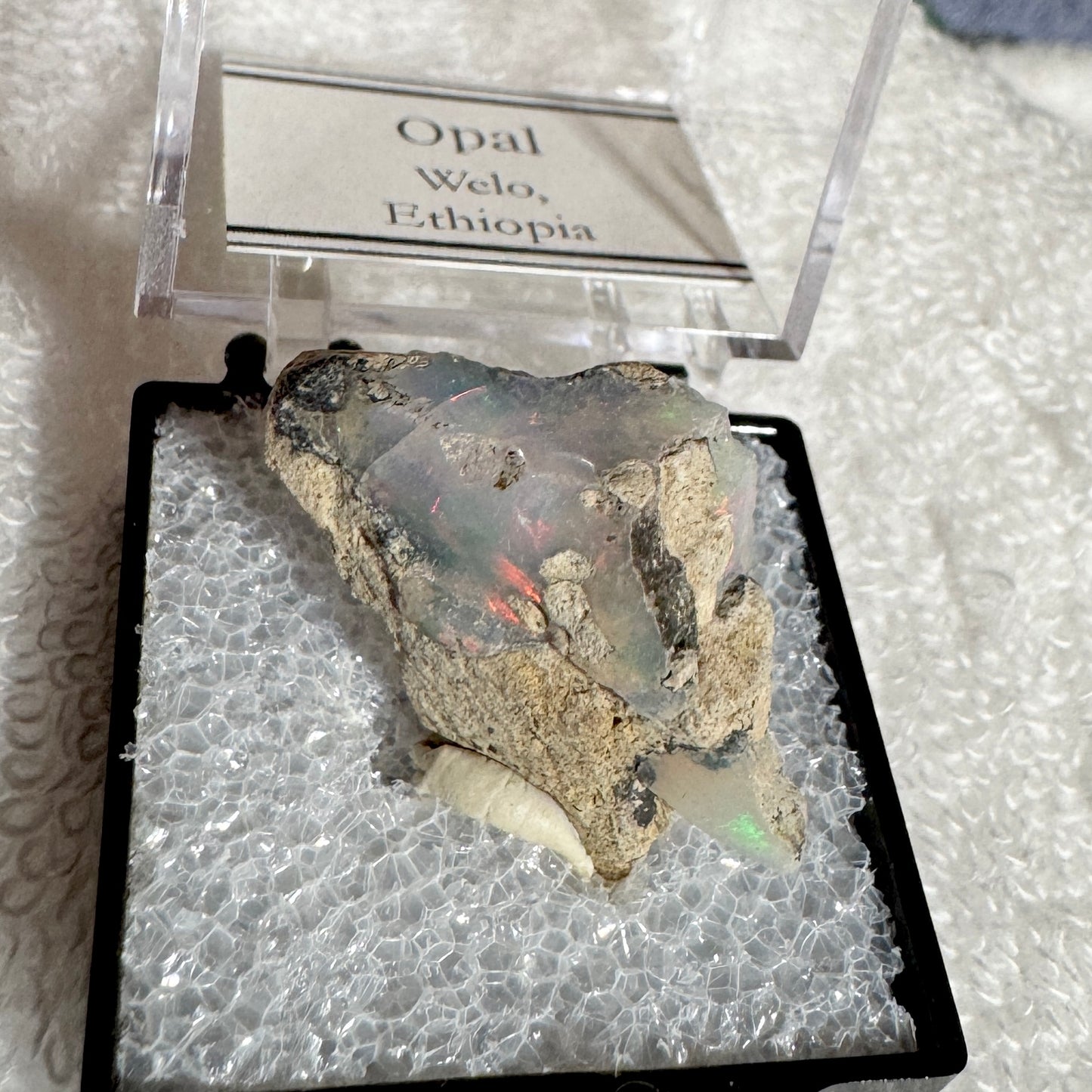 Rough : Mounted : Ethiopian Welo Opal, Nice Fire, 3.37