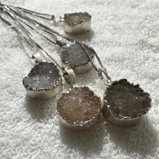 Necklace : 10mm Druze Quartz Pendant and 15" Sterling Chain