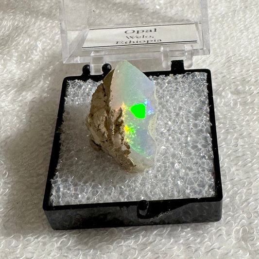 Rough : Mounted : Ethiopian Welo Opal, Very Nice Fire, 3.4g