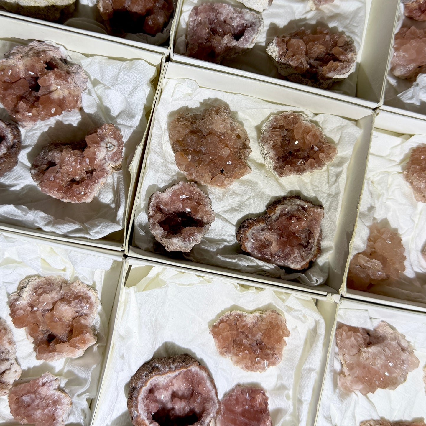 Geode : Pink Amethyst Cracks