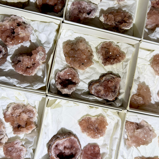 Geode : Pink Amethyst Cracks