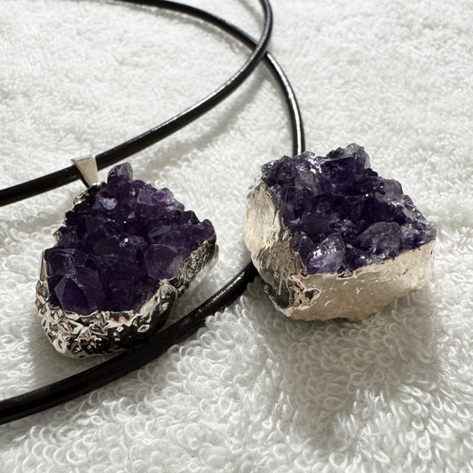 Necklace : Amethyst Druze Silver Pendant on Leather, medium