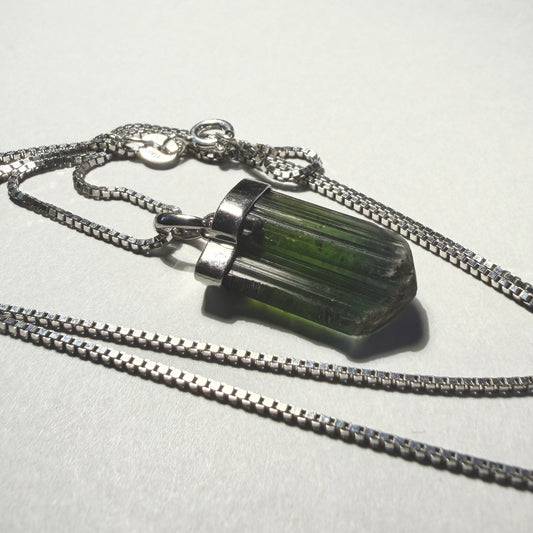 Necklace : Tourmaline Pendant, 3.6gms, Paprock Afghanistan, Sterling Silver