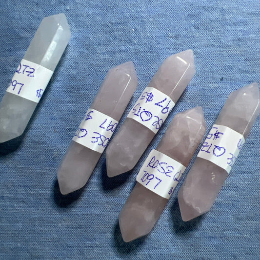 DT (Double Terminated) : Rose Quartz or Quartz.