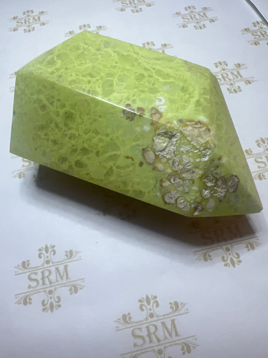 Point : Green Opal