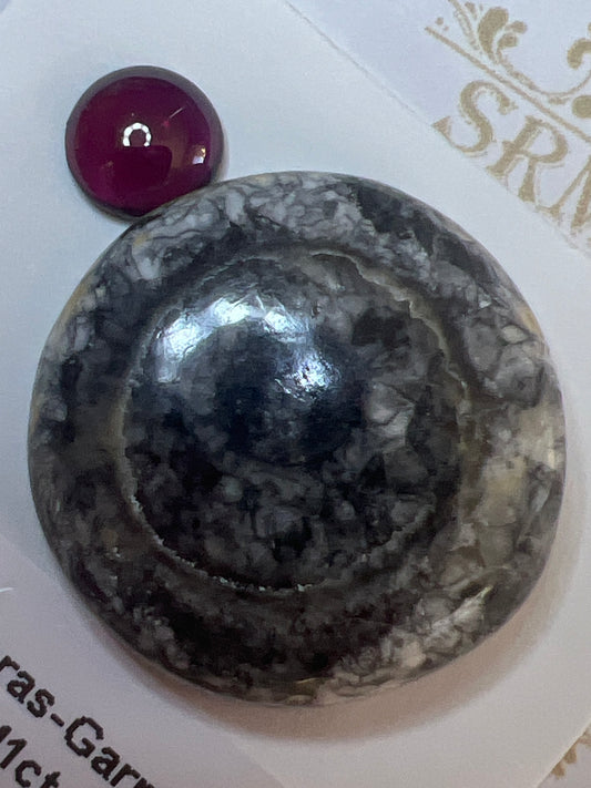 Cab : Orthoceras and Garnet, 26x5