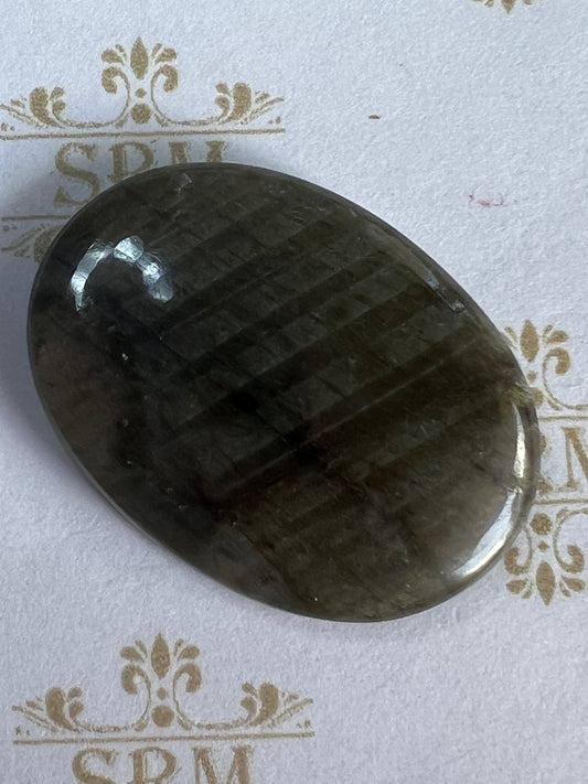 Cab: Labradorite, Oval, 33x24x4, 36cts