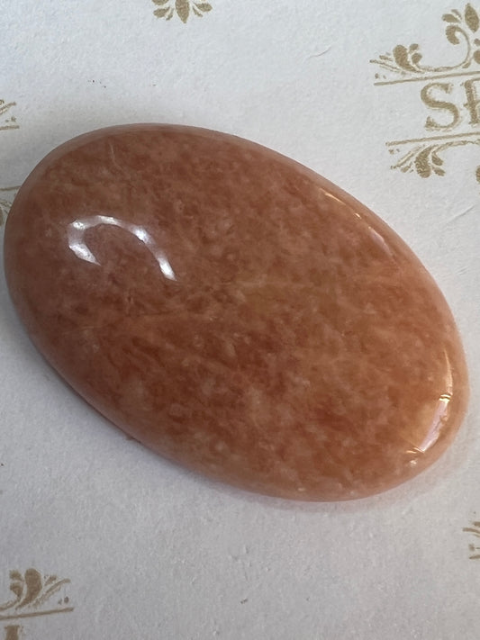 Cab : Feldspar, Oval, 36x24x5