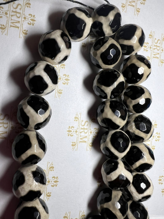 Beads : Tibetan Agate : Black/White Net : Hand Painted : 13mm