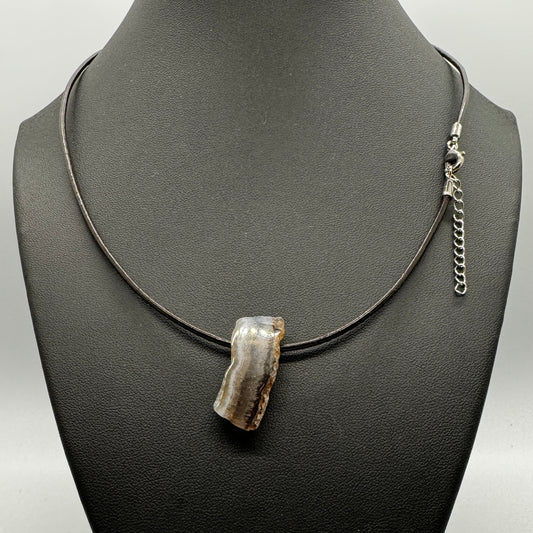 Brown Agate slice on Leather necklace   (sku 1008)