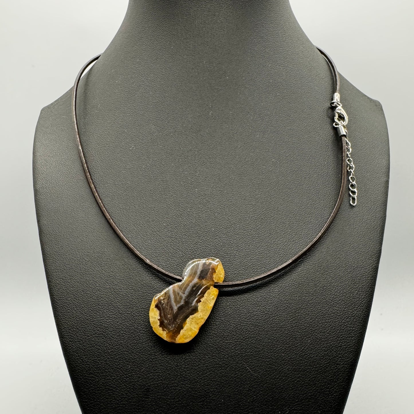 Brown Agate slice on Leather necklace   (sku 1004)