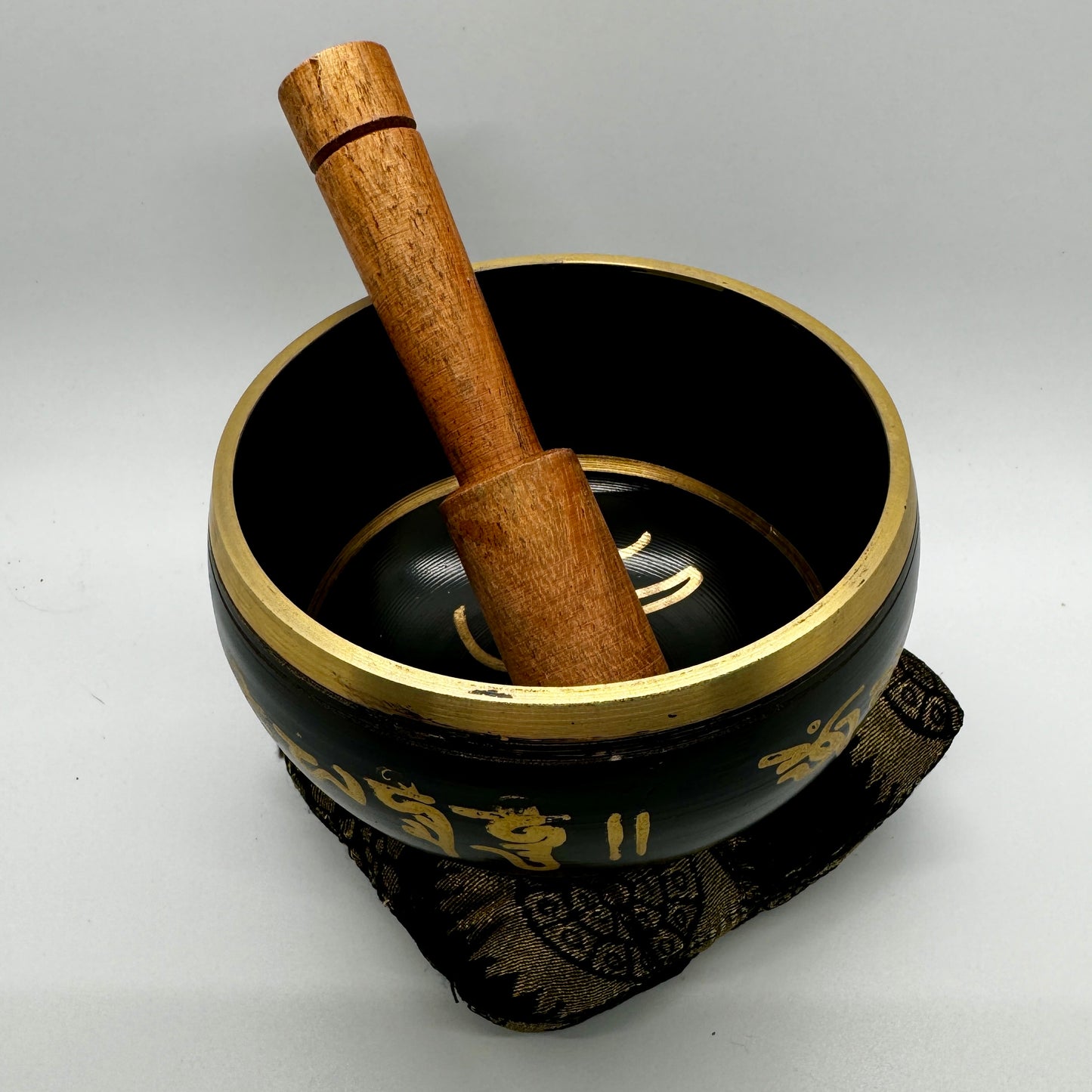 Singing Bowl, Black